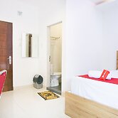 RedDoorz @ RS Adam Malik Medan