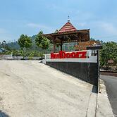 RedDoorz near Grojogan Sewu Tawangmangu