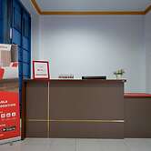 RedDoorz near GOR Satria 3