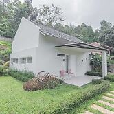 RedDoorz Resort Syariah @ Idelansia Homestay Ciater