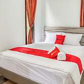 RedDoorz near Taman Mini Jakarta