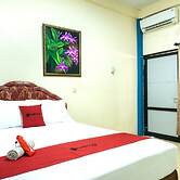 RedDoorz near H. Hasan Aroeboesman Airport