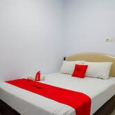 RedDoorz @ Hotel Bravo Pantai Kamali Bau Bau