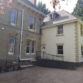 Hillbrook House Apartment 9