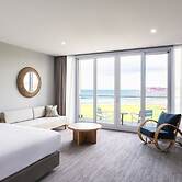 Abode Hotel Malua Bay