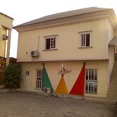 Jerry Cedarwood Guest House