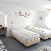 Hotel - Pension - Weller