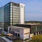 Renaissance Milwaukee West Hotel