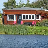 8 Pers Large Seaside Home in Front of the Lauwersmeer