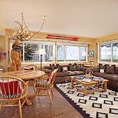 921 Faraway 5 Bedroom Home by RedAwning