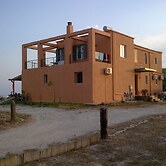 Alekos Beach Houses-Roni