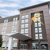 La Quinta Inn & Suite by Wyndham Lake City