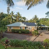 Hale O Makani 3 Bedroom Home by RedAwning