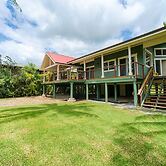 Hale Hoku 5 Bedroom Home by RedAwning