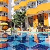 Yaman Life Hotel