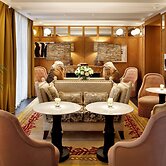 Le Belgrand Hotel Paris Champs Elysees, Tapestry by Hilton