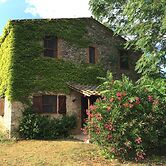 Silence and Relaxation for Families and Couples in the Countryside of