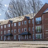Pullman House Serviced Apartments