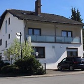Taunusblick Ferienwohnung und Apartment