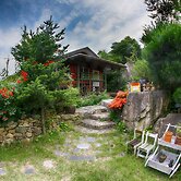 Stone Flower Pension