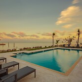 Seascape Resort & Marina