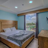 Airport Suites Hotel