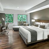 Delonix Hotel Karawang