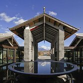 Pullman Lijiang Resort and Spa