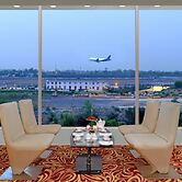 Taurus Sarovar Portico