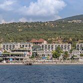 Assos Eden Gardens Hotel