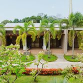 Paraiso Rainforest and Beach Hotel