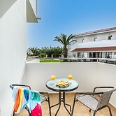 Mrs Chryssana Beach Hotel