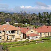 Manor Views