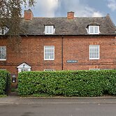 Springfield House - Birmingham Airport & NEC