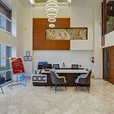 Hotel The Pearl - Newly Renovated in City Centre