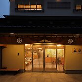 Gion Ryokan Karaku