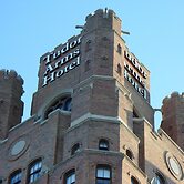 The Tudor Arms Hotel Cleveland - a DoubleTree by Hilton