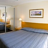 Governor's Lodge Resort Hotel