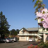 The 3 Explorers Motel