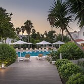 Alexandra Beach Hotel