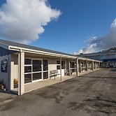 AAA Thames Court Motel