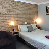 Three Ways Motel