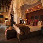 Pondoro Game Lodge  - Open to Kruger Park