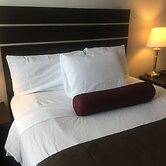 Super 8 by Wyndham Saskatoon Near Downtown