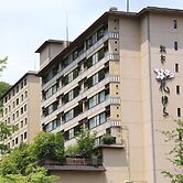 Ryotei Hanayura Ryokan