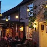 The Walnut Tree Inn