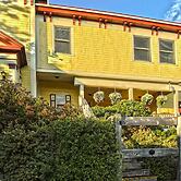 Homeport Historic Bed & Breakfast/Inn c 1858