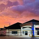 The Executive Inn & Suites