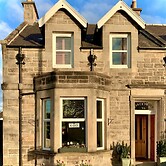 Ravenswood Guest House