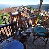 Meme Surung Homestay